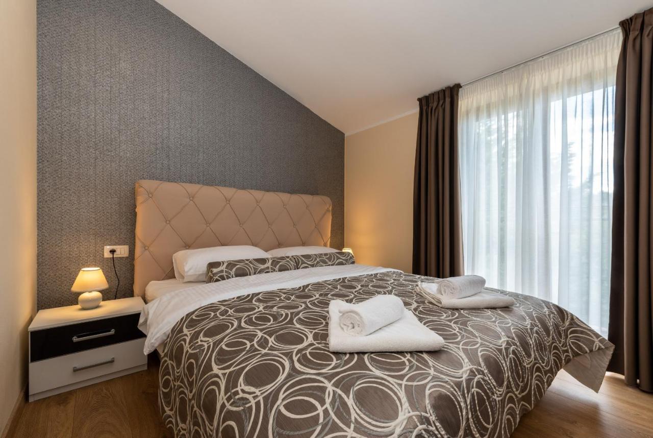 Hotel Tomazici Santalezi Екстер'єр фото